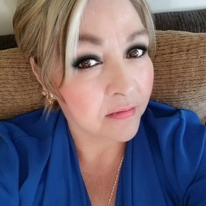 Meet your Posher, Aurora